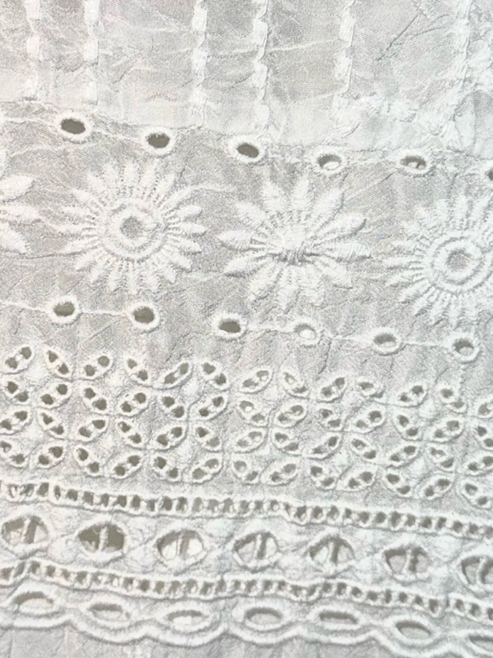 Johnny Was Turia White Embroidered Eyelet Boho Tank Top Medium Excellent - Picture 17 of 17